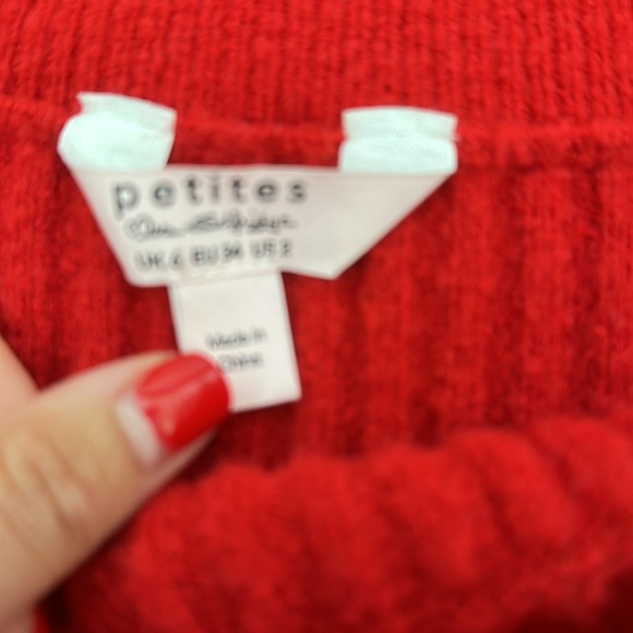 Red Crop Ribbed Sweater - Picture 3 of 5